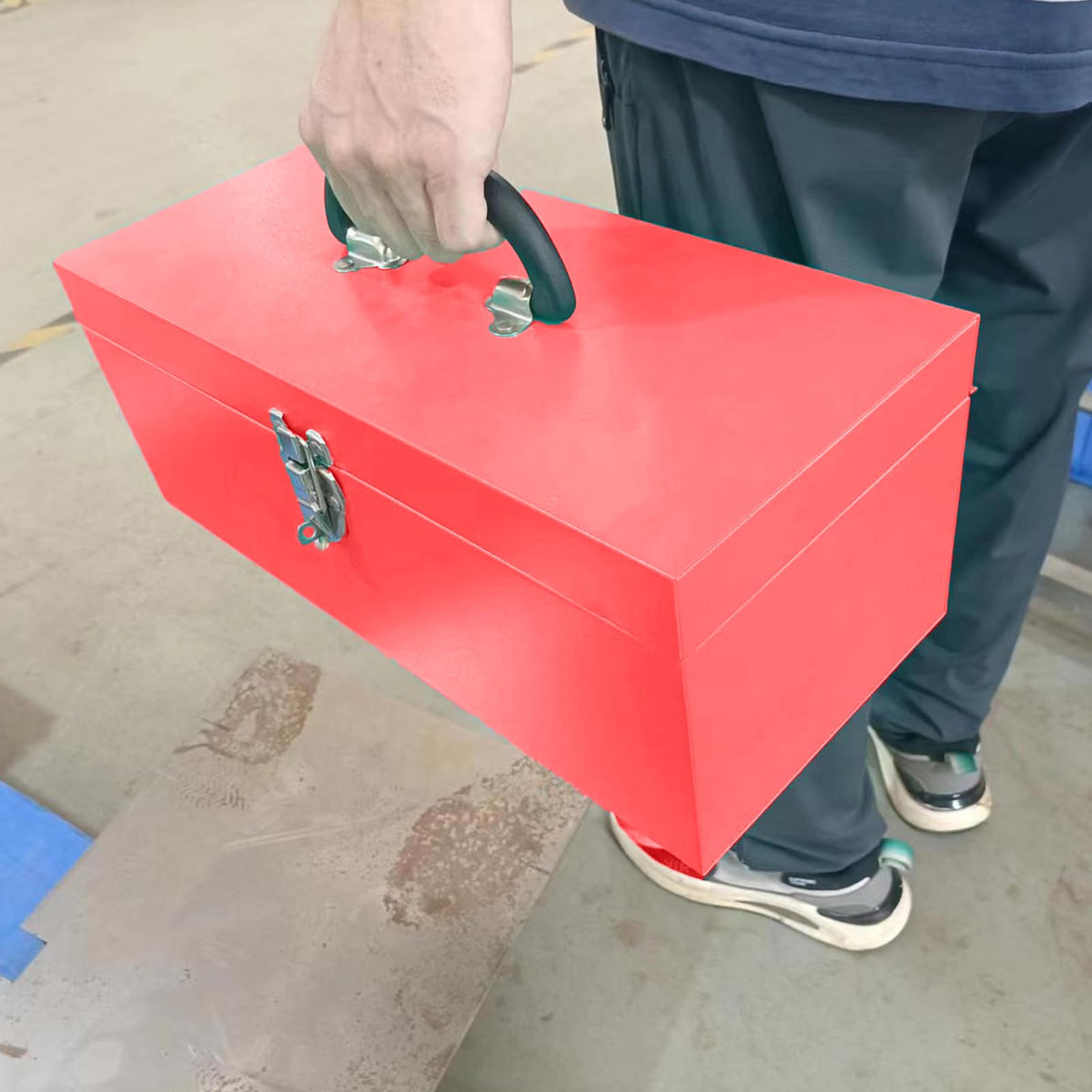16" Small Metal Tool Box with Latch Closure N32151