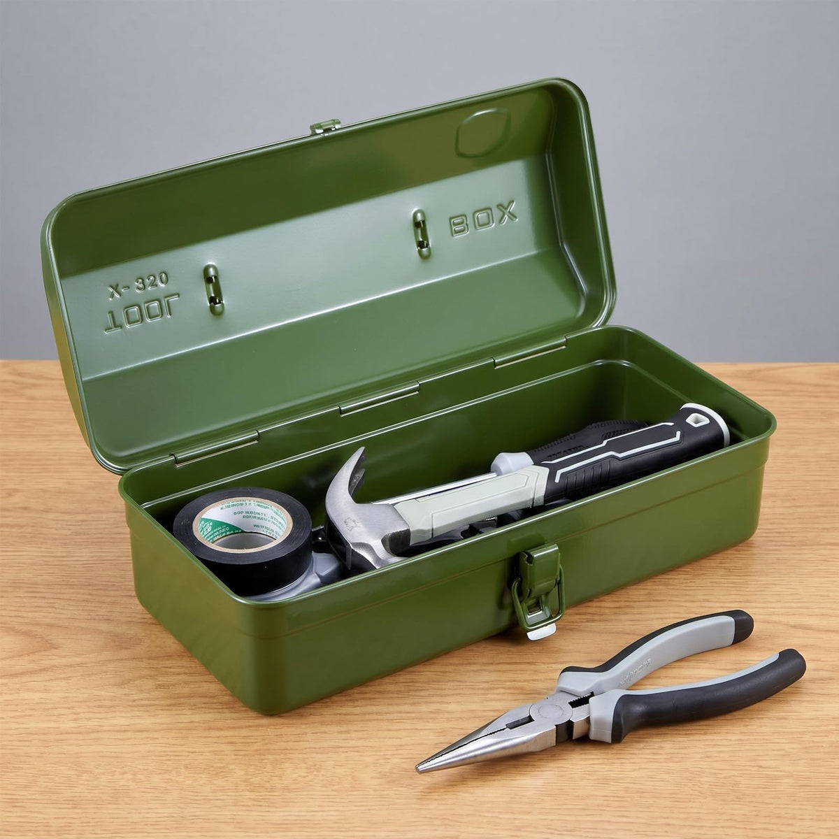 15-Inch Green Metal Storage Box with Lock P26582