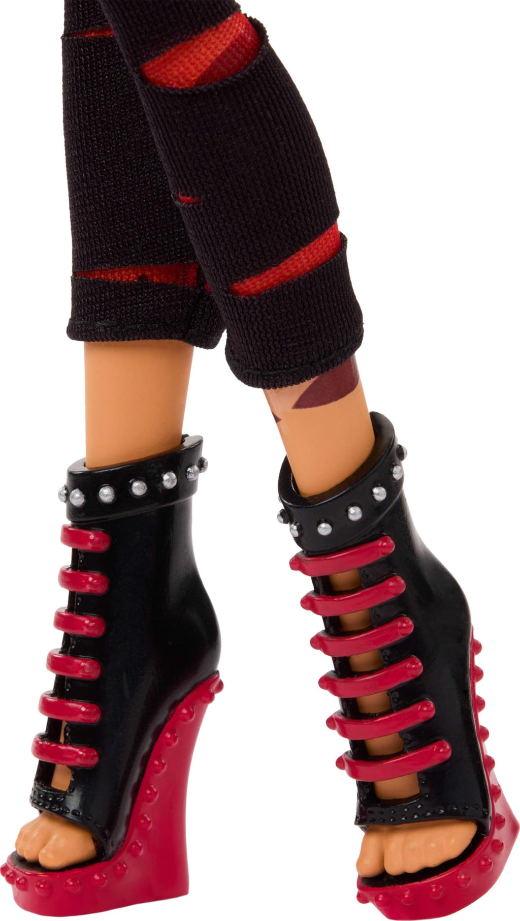 Monster High Doll with Doll Stand, Diary, and Pet R90936